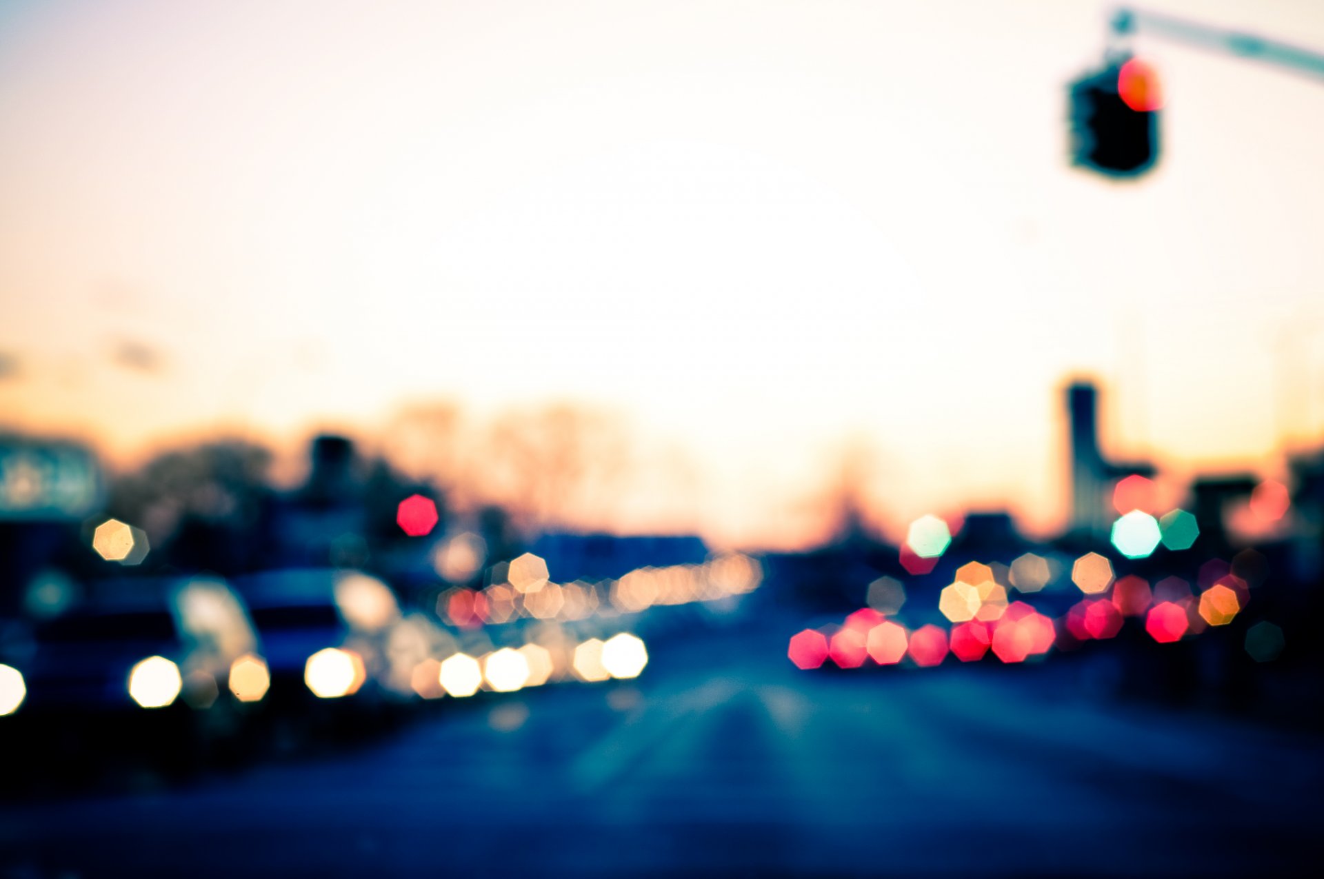 stadt lichter foto bokeh unschärfe straße autos abend