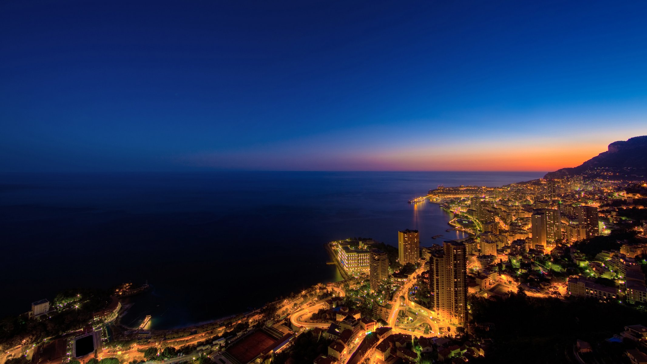 villes france monaco photo des villes avec des villes nuit lumières maisons côte côte montagnes eau océan mer