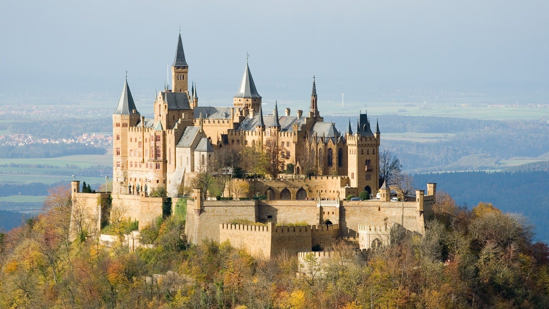 castillo colina otoño