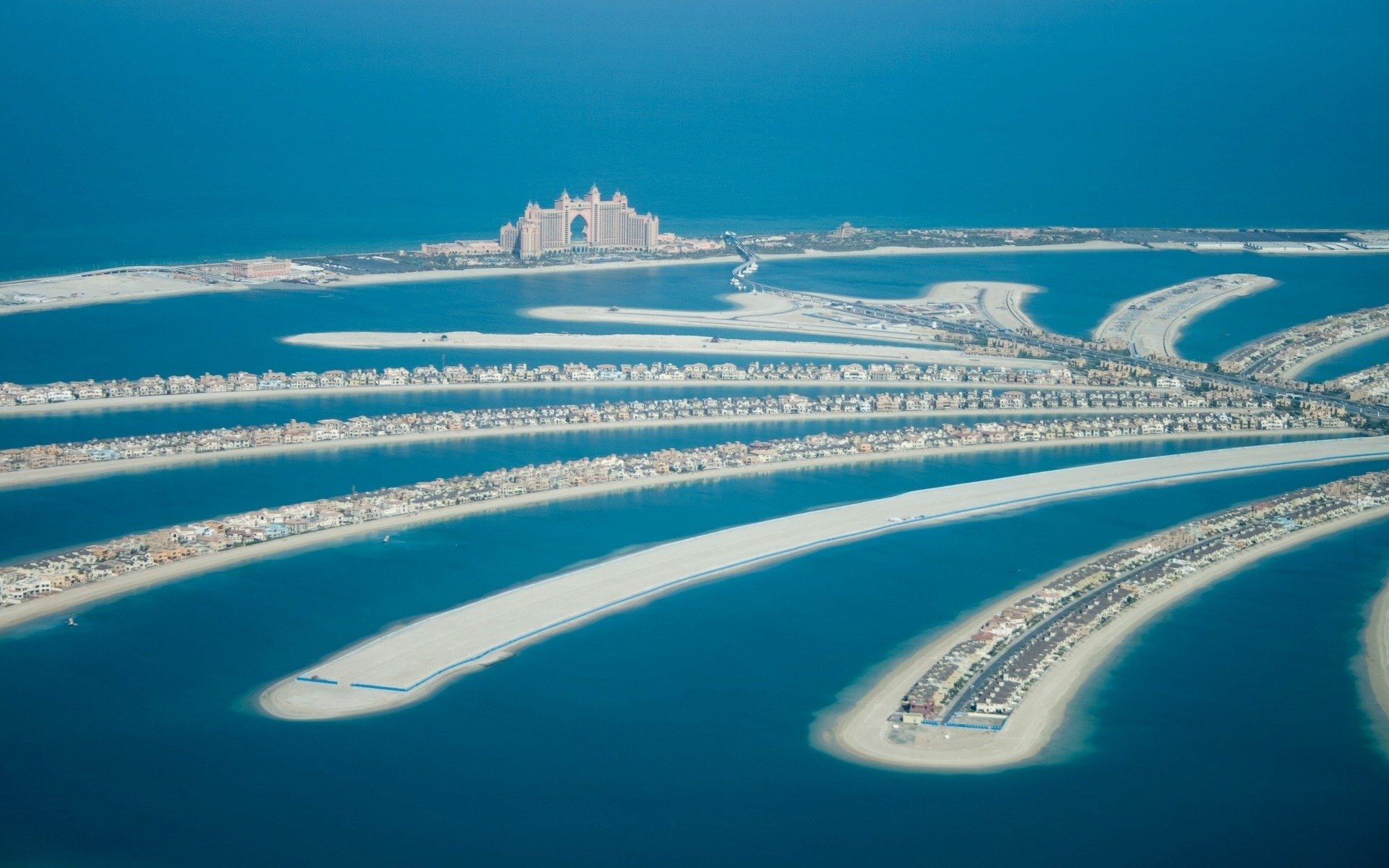 artificial islands dubai palma house ocean