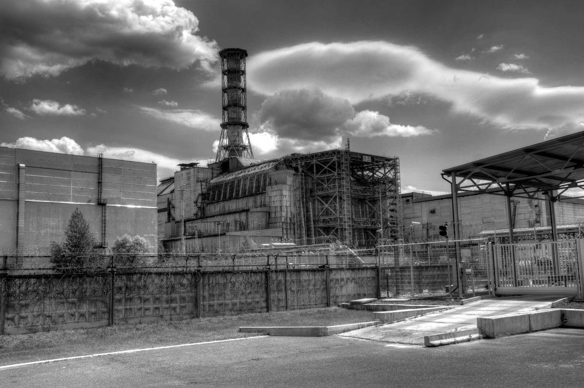 chernobyl centrale nucleare unità di potenza sarcofago recinzione cambio b / n