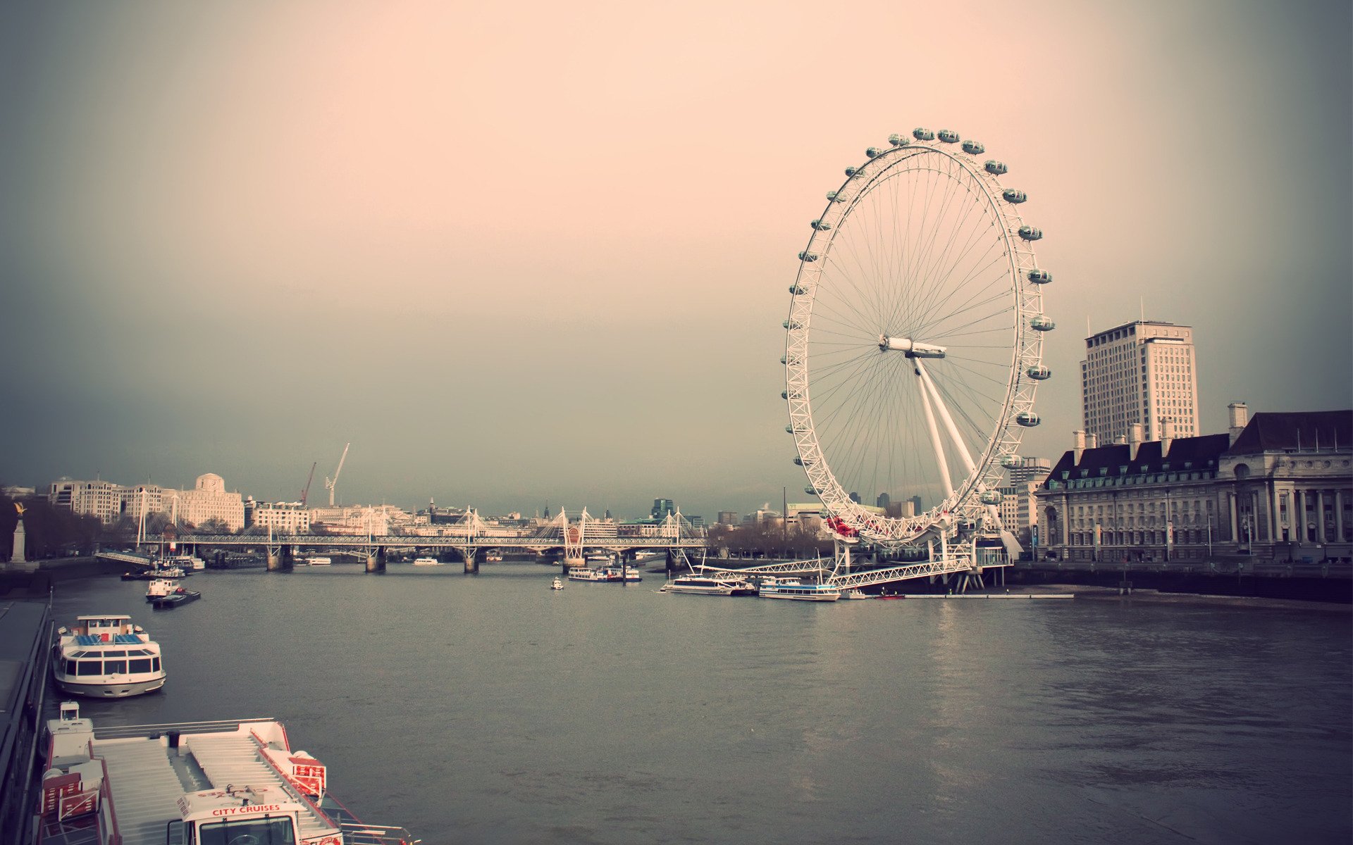 londres oeil de londres grande roue ciel rivière maisons bâtiments royaume-uni ville