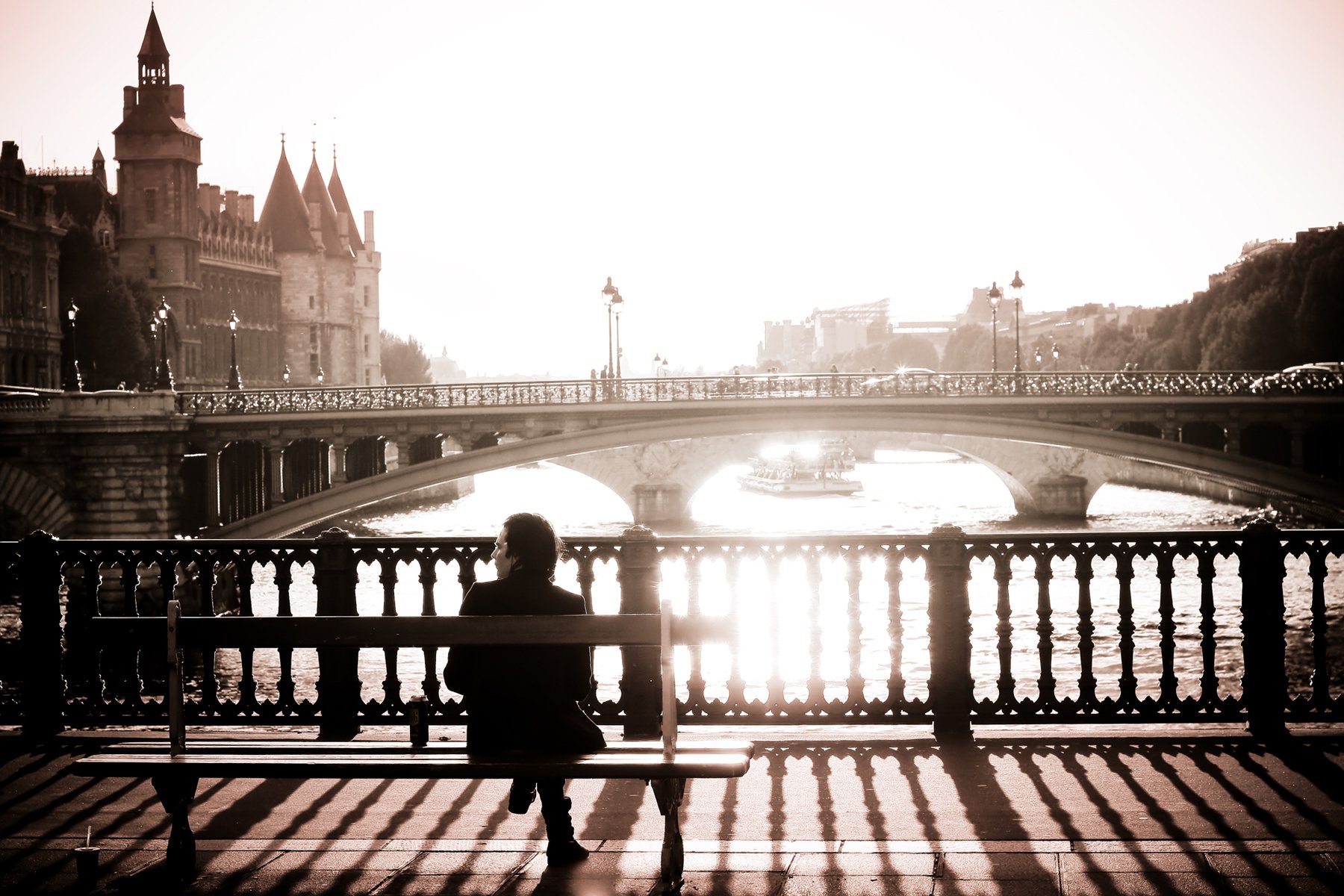 hombre mañana casa parís