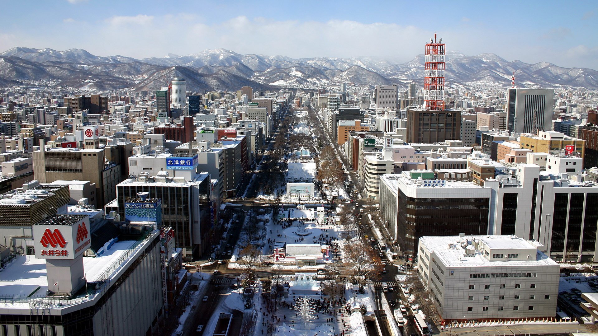 invierno nieve calle edificios montañas japón