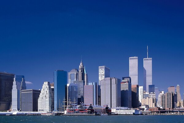 Torres gigantes en las calles de nueva York