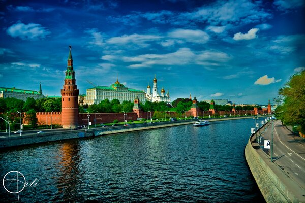 Кремль у реки города Москвы. Страна Россия