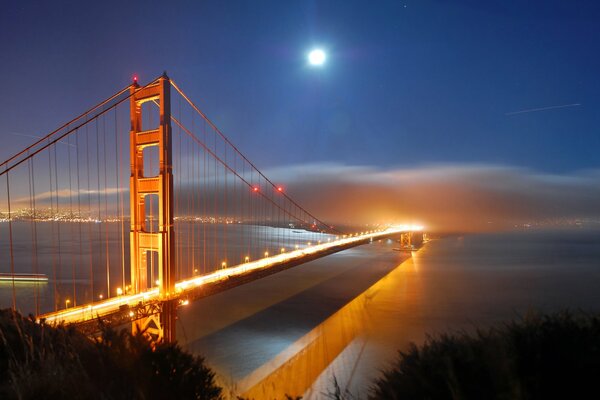 Lumières de nuit de SanFrancisco Golden Gate