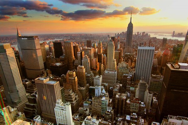 New York, bagnata dal sole del mattino, Vista a Volo d uccello