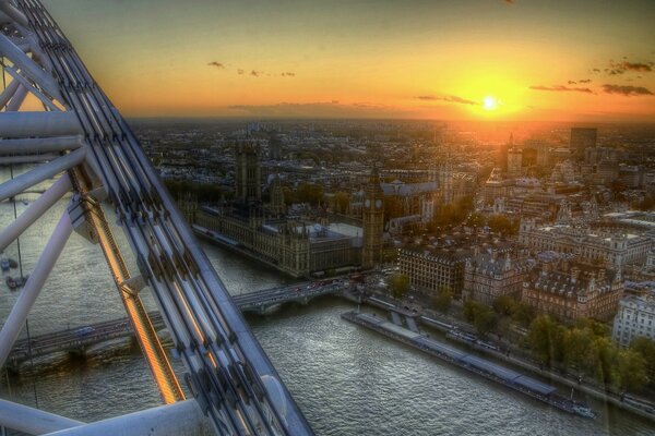 Foto der Themse vom Riesenrad