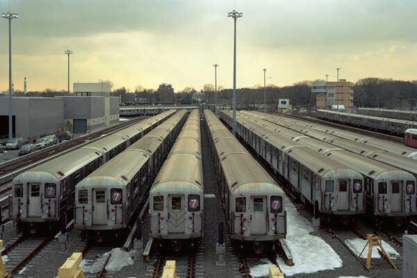 Das Eisenbahndepot der städtischen U-Bahn-Station