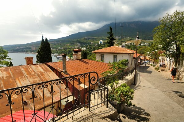 Rues, maisons et nature de Yalta