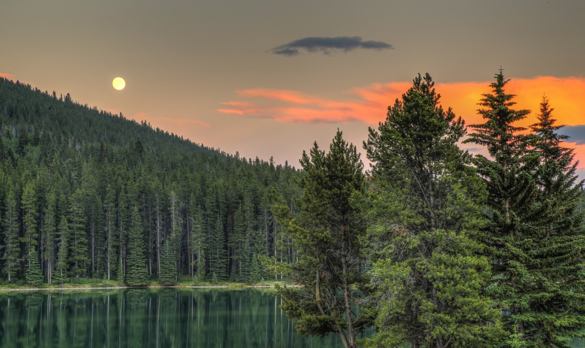 sonnenuntergang alberta see wald kanada banff national park banff bäume