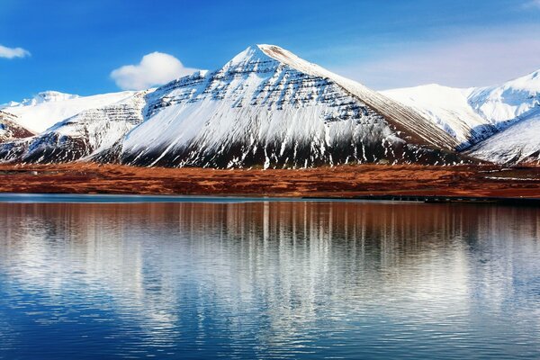 Berge und Vulkane in Island