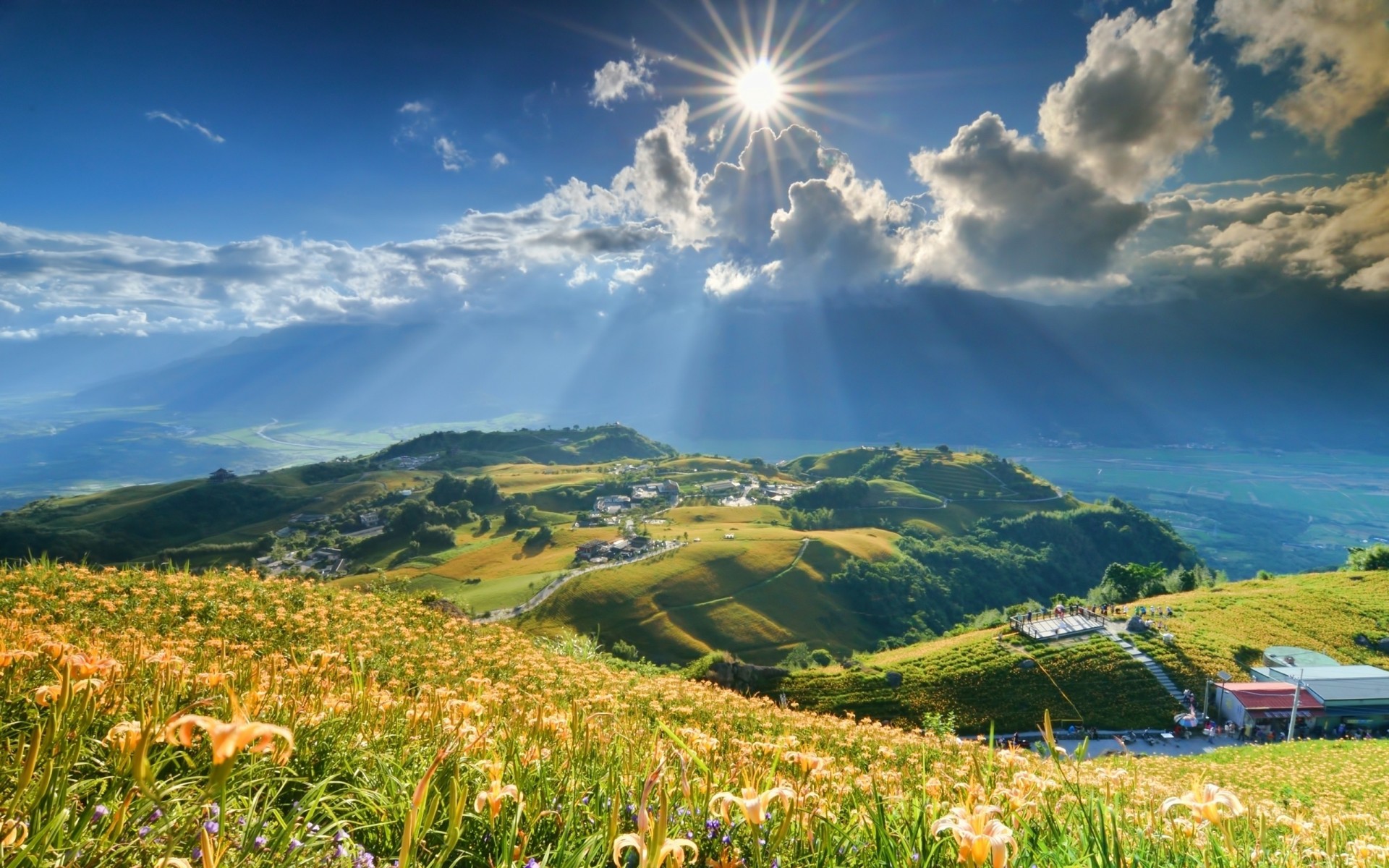 éclat ciel montagnes herbe lumière