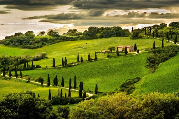 Belles collines, maisons en Italie