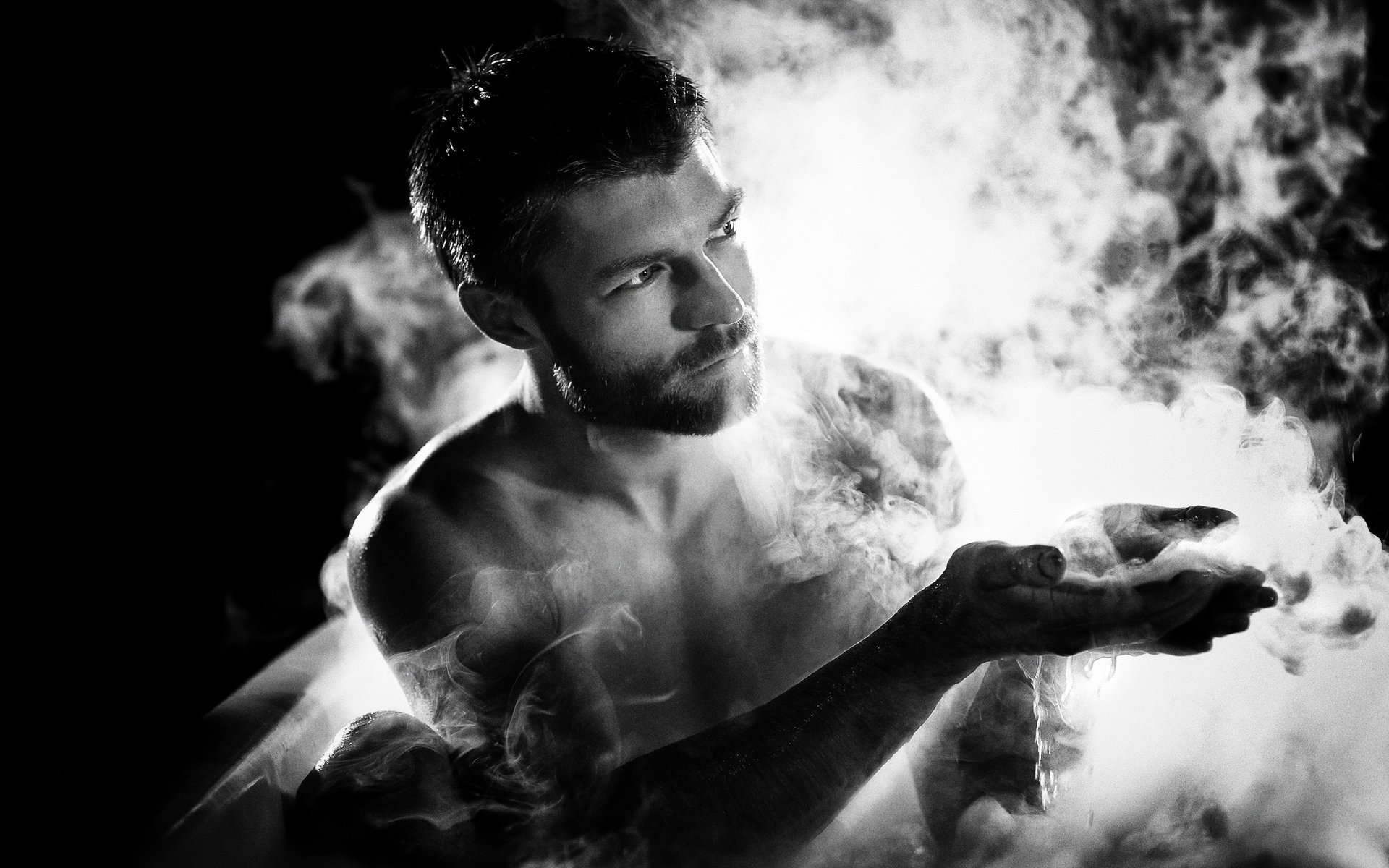 partacus liam mcintyre фон