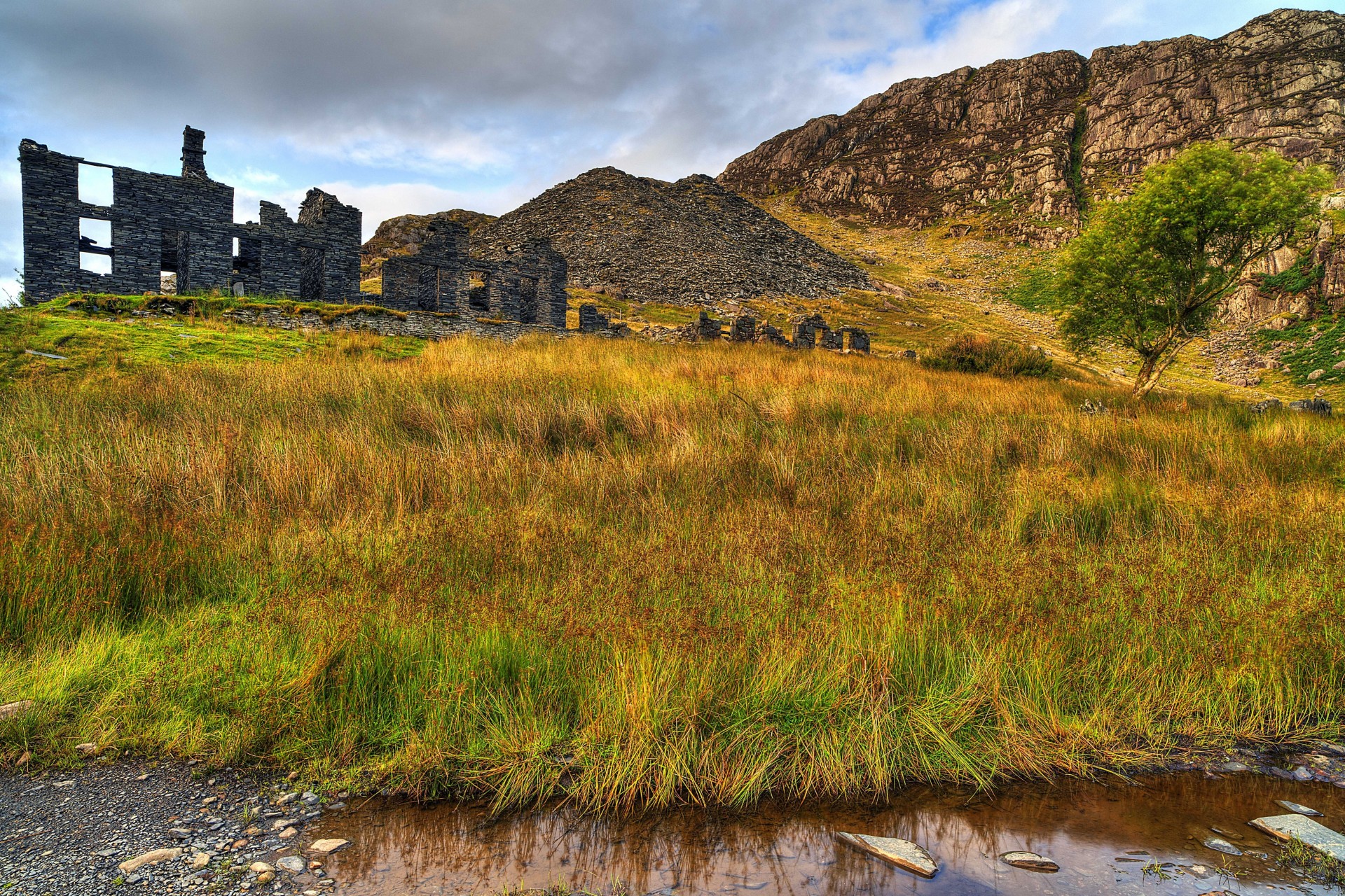 regno unito paesaggio montagne snowdonia rovine