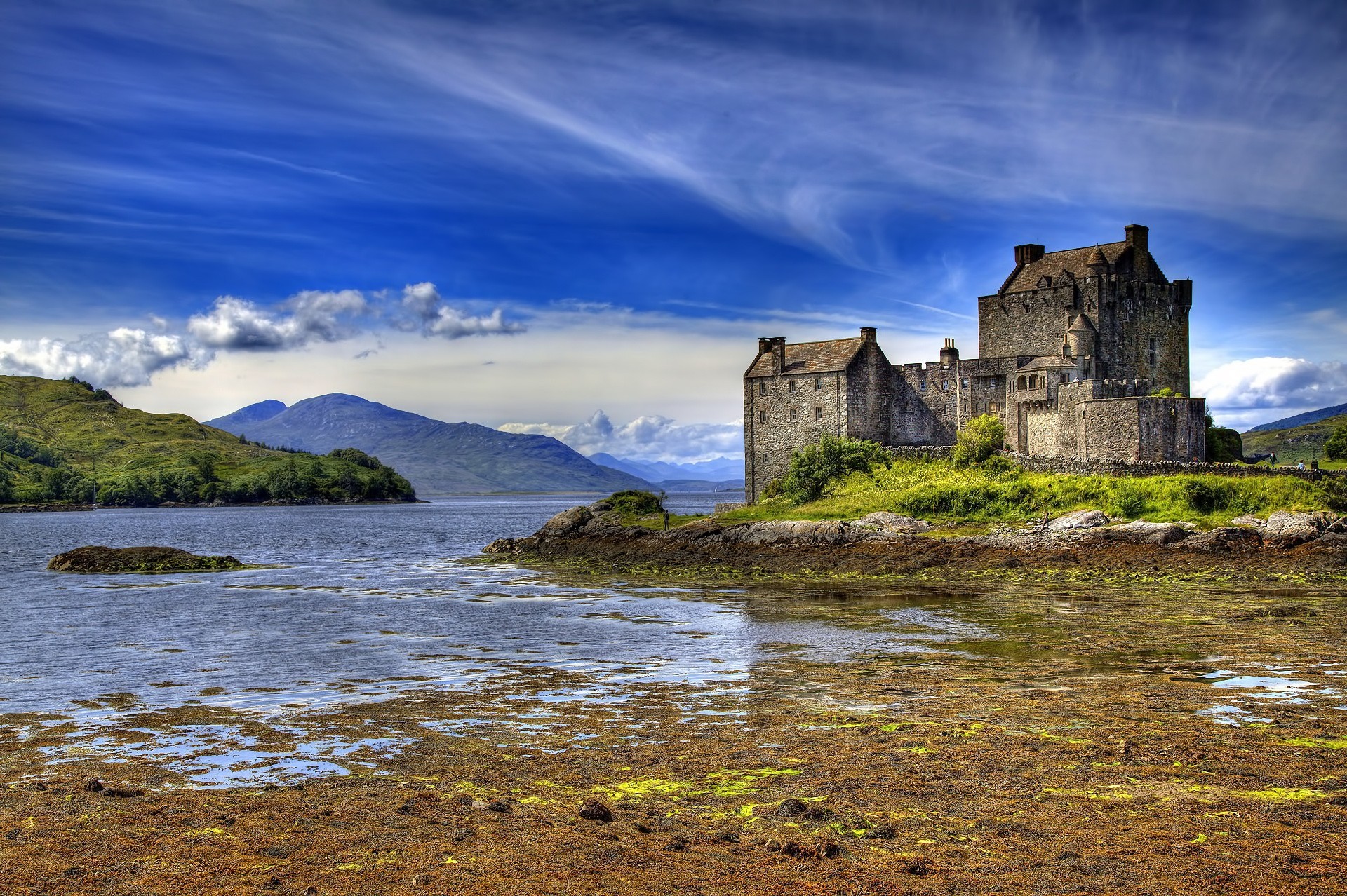 landschaft fluss wolken schloss himmel highland schottland berge