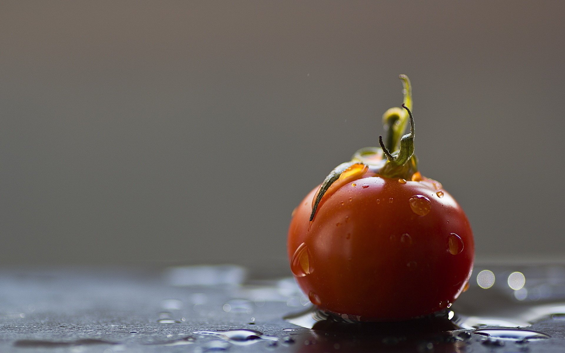 food tomato drop