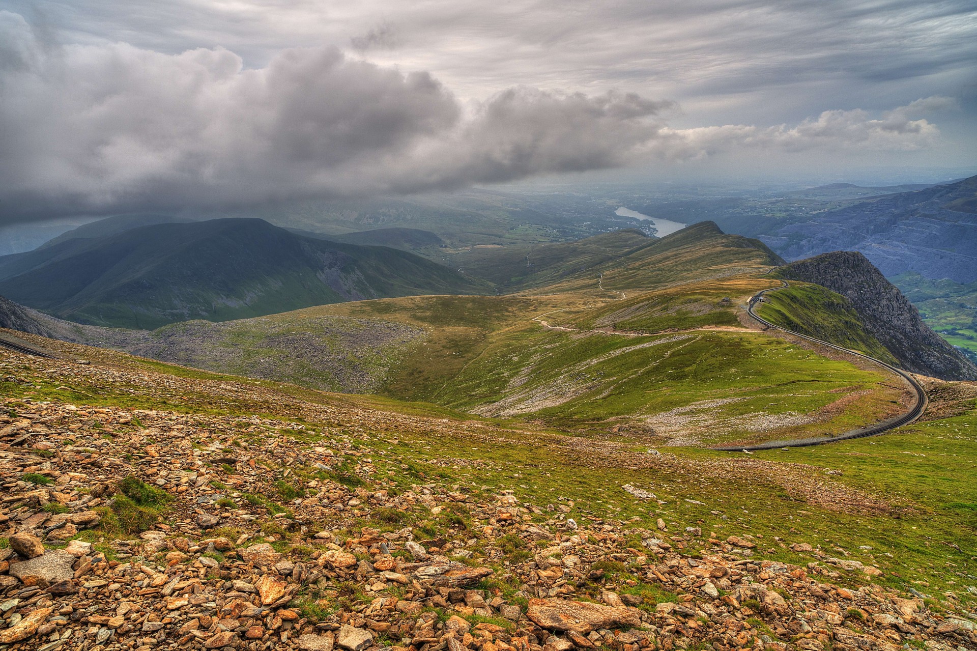 royaume-uni montagnes snowdonia route nature