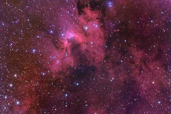 Nebulosa colorata con stelle