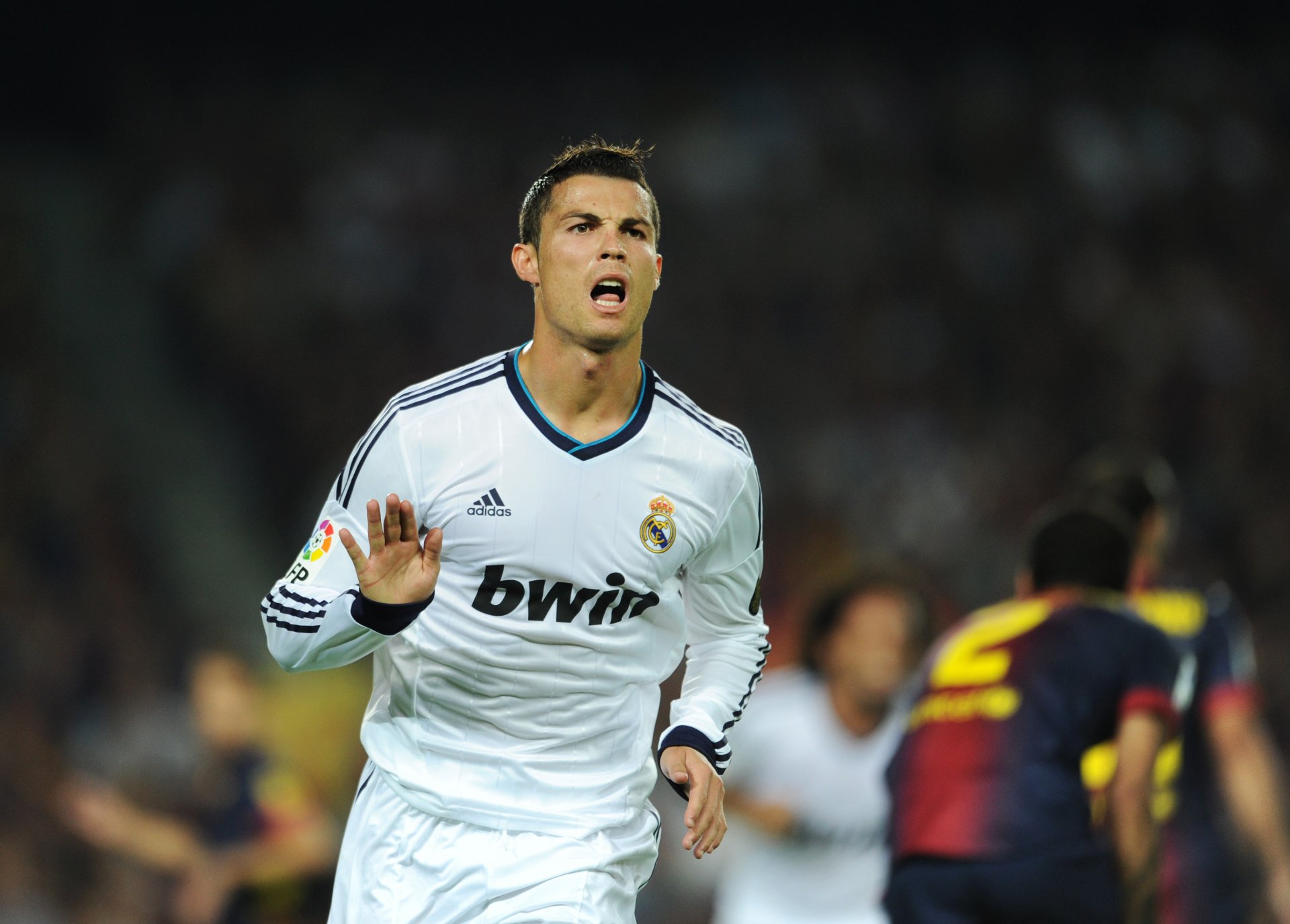 cristiano ronaldo real madrid el classico golaso gol celebrazione calciatore calcio camp nou