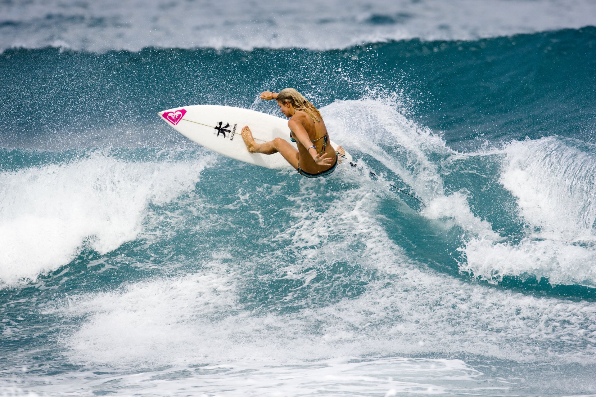 chica surf deportes océano tablero