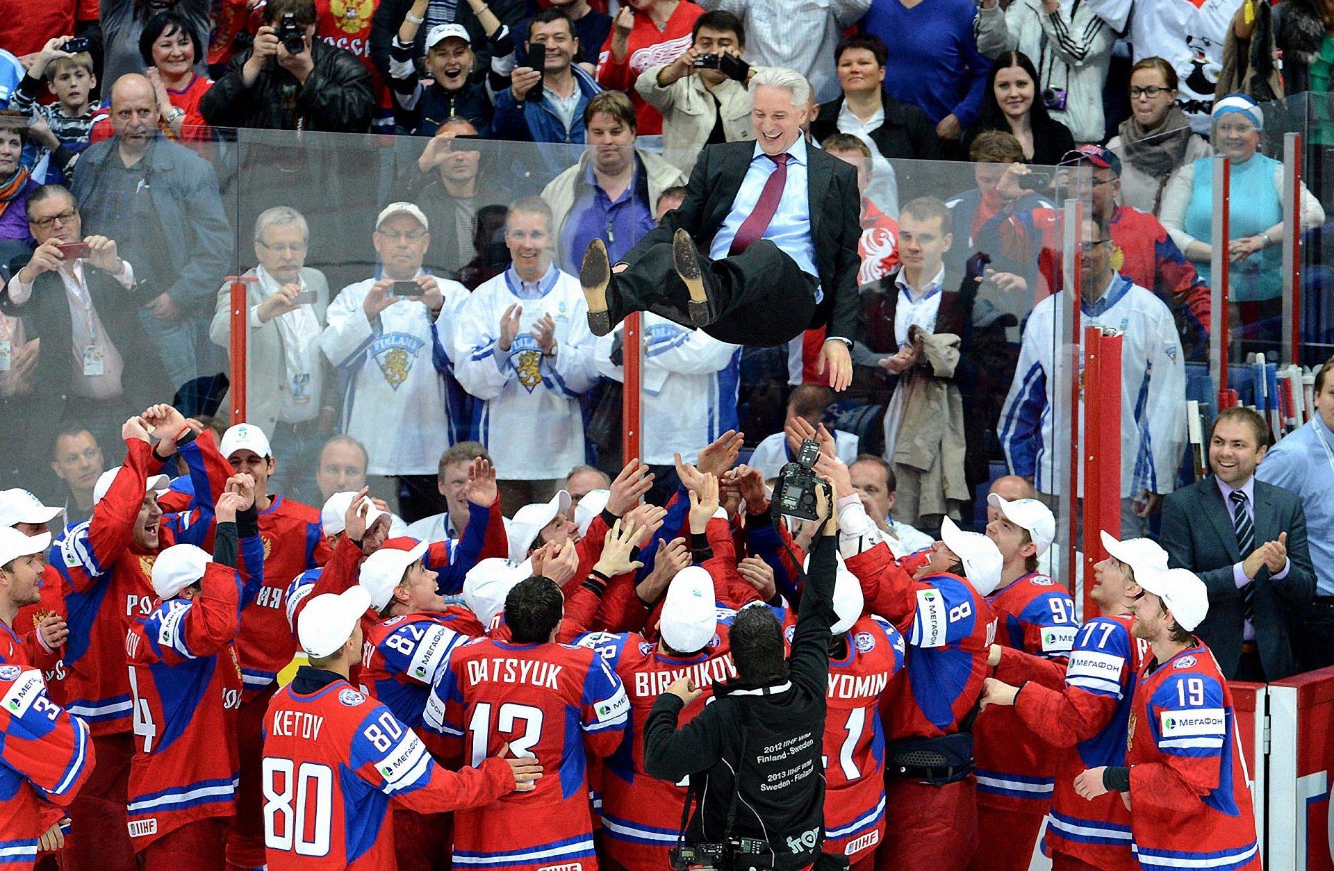 rosja-mistrz radość drużyny szwecja-finlandia mistrzostwa świata 2012