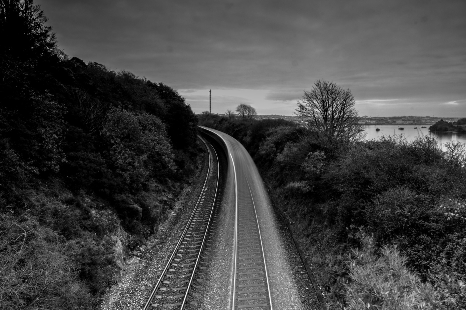 zug einfarbig eisenbahn schwarz / weiß