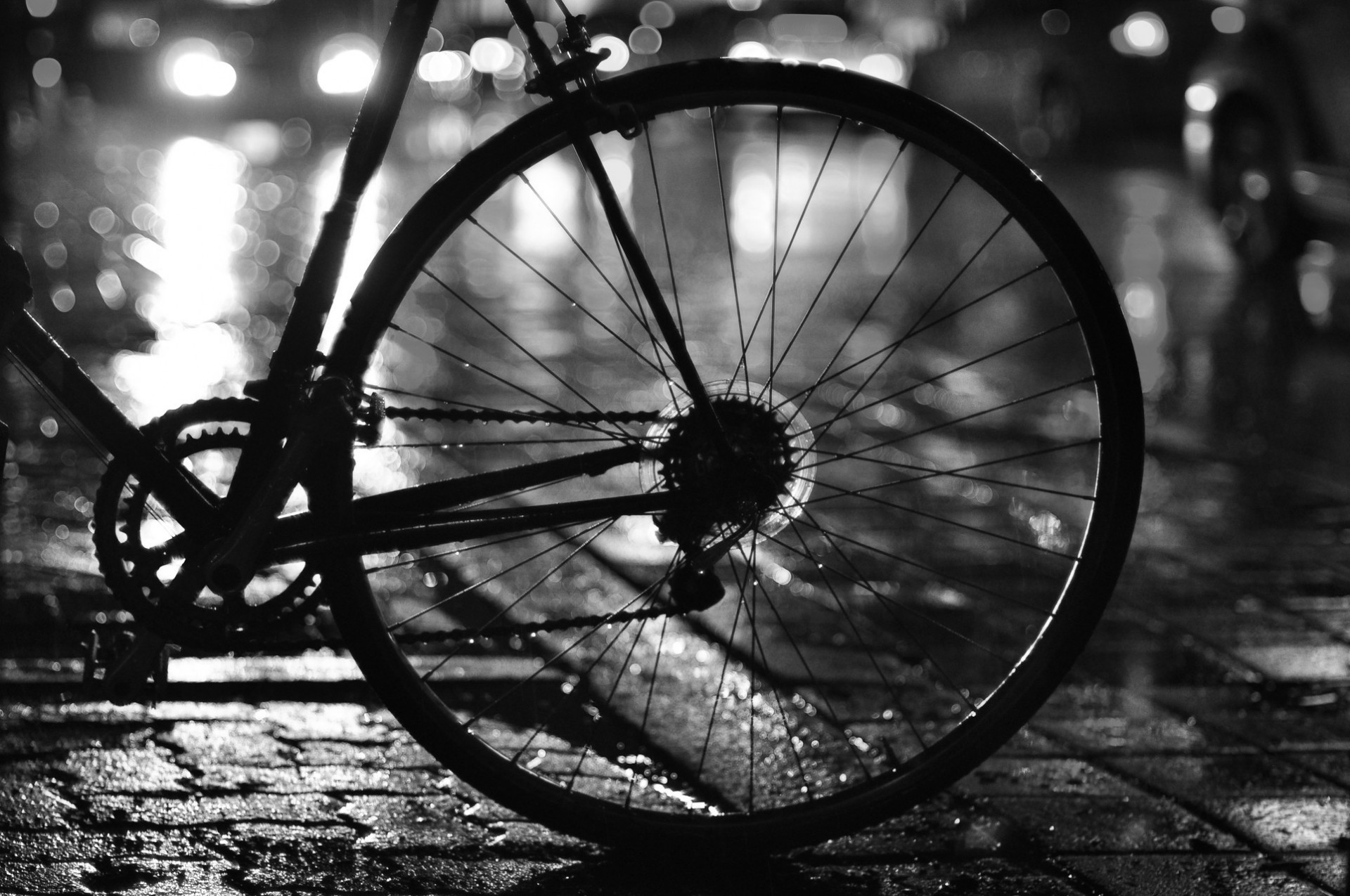 tempête vélo roues vélo noir et blanc pluie cavalier