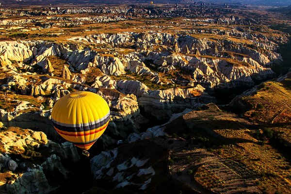 Balloons over a mountain fault