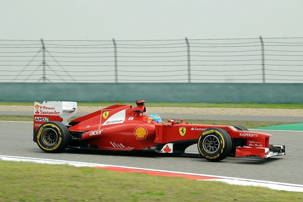 Alonso Formula 1 car red