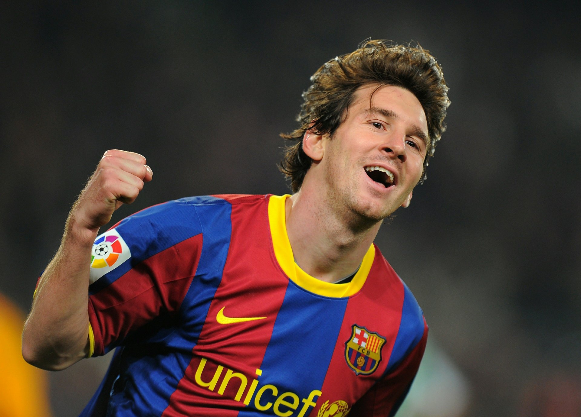 lionel messi leo lionel messi leone fc barcelona giocatore calciatore barcellona argentino calcio uniforme gioia unicef