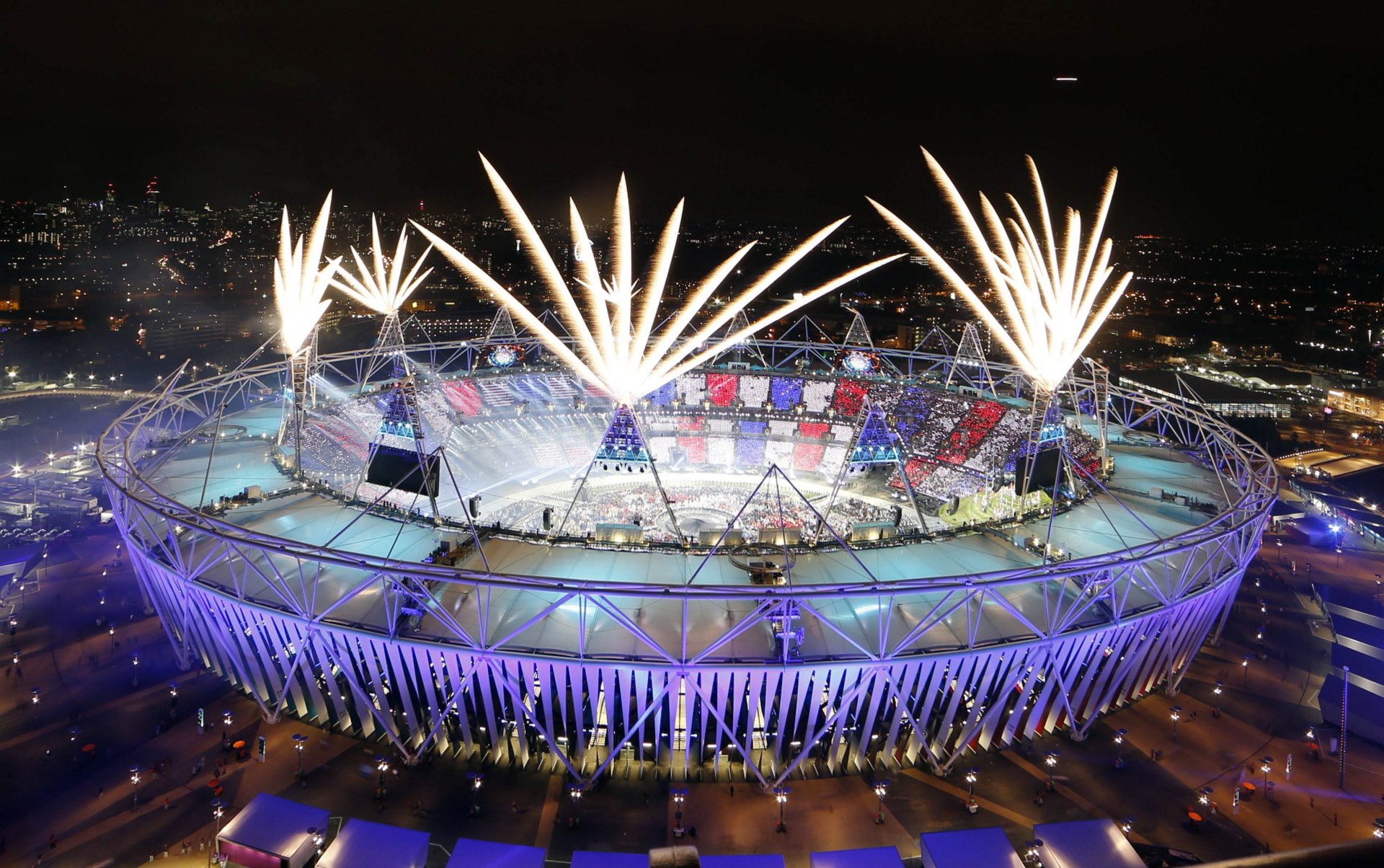 alute stadium opening ceremony town london illumination olympic games fireworks explode london olympic stadium london 2012 london 2012 olympic game