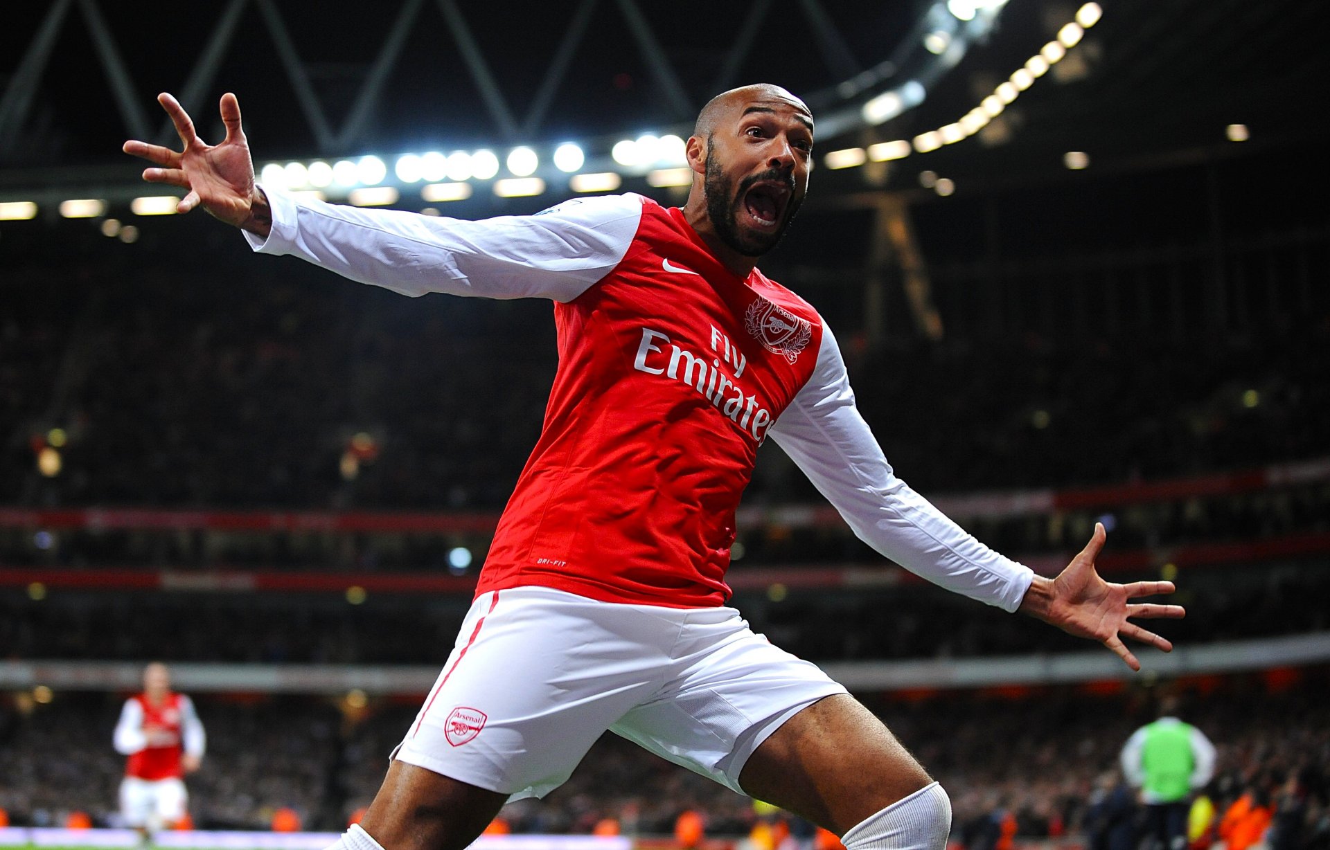 henry arsenal football legend