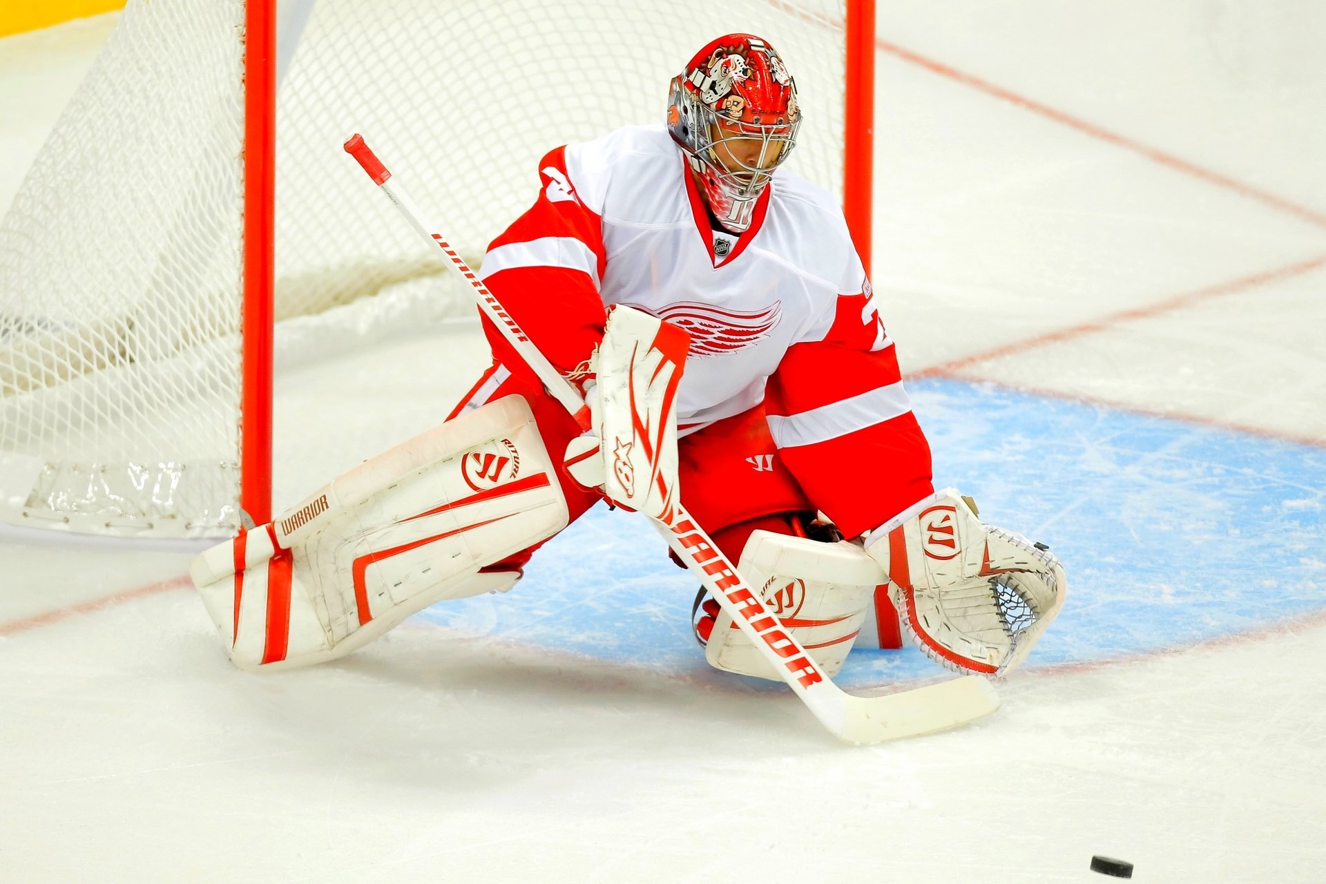 eres conklin alas rojas portero hielo partido blanco puerta puck palo máscara alas hockey rojo