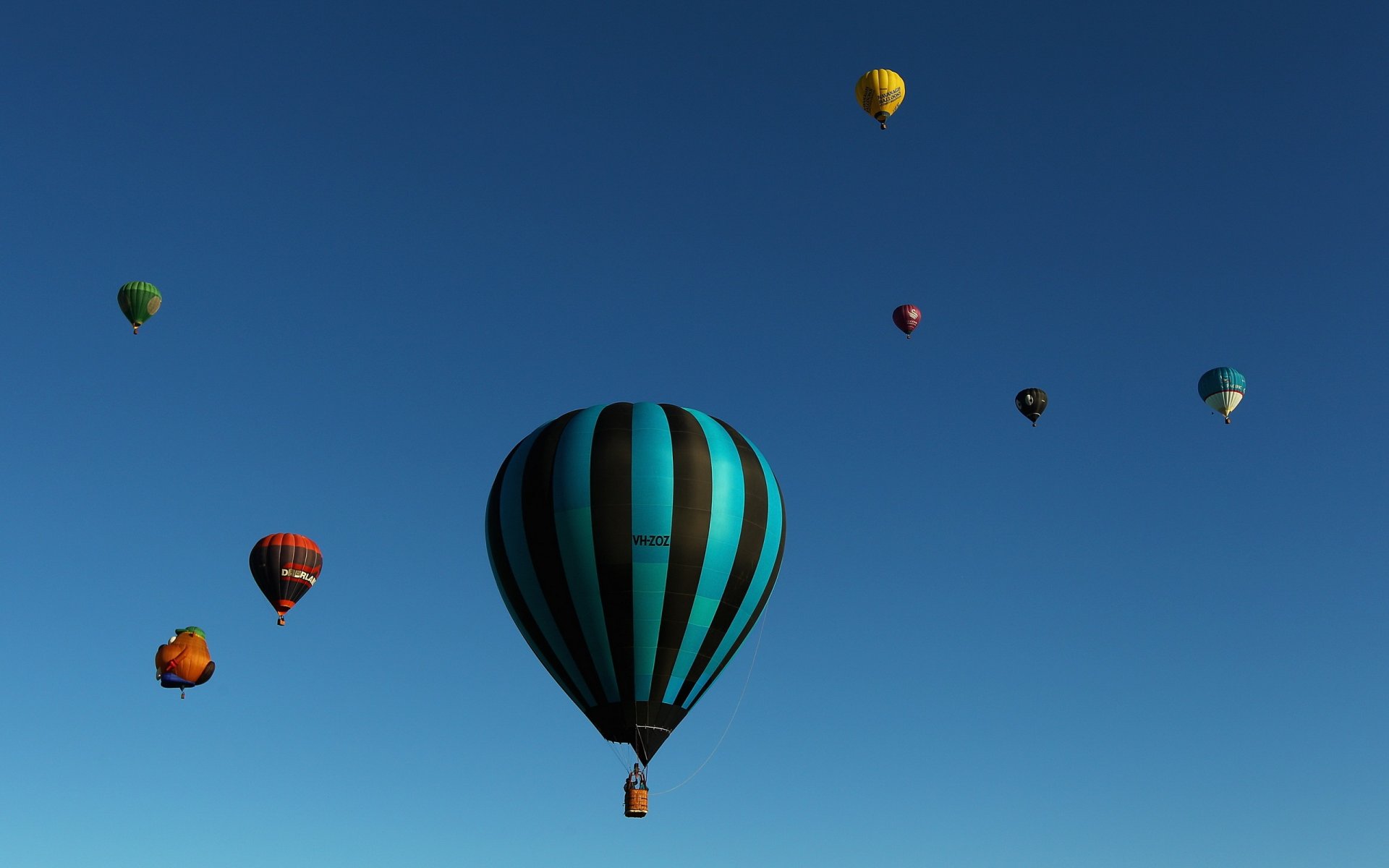 bolas cielo deportes