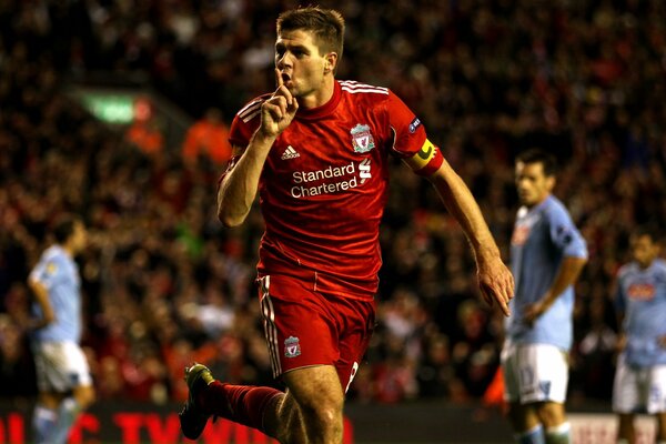 Legenda Liverpoolu Gerrard zdjęcie