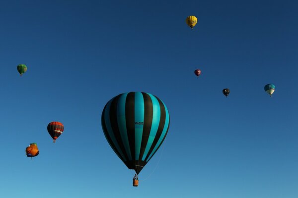 Ballons am Himmel sind schön