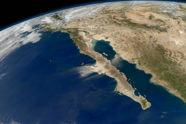 Photos of the ocean and California from space