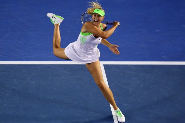 Sharapova in the jump on the game