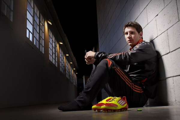 El futbolista Messi en la publicidad de Zapatillas Adidas