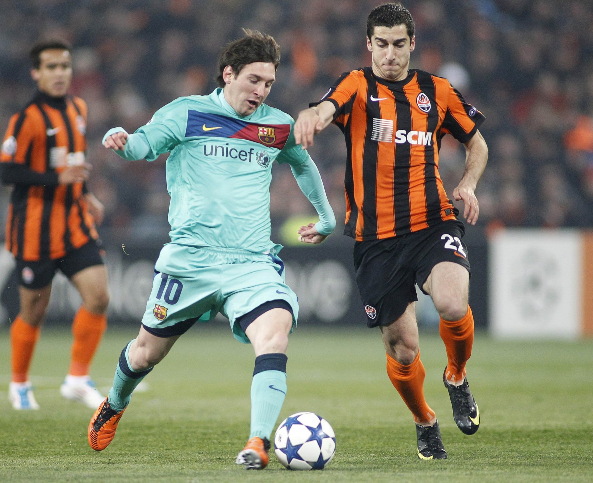 shakhtar donbass arena 2011 barselona messi football