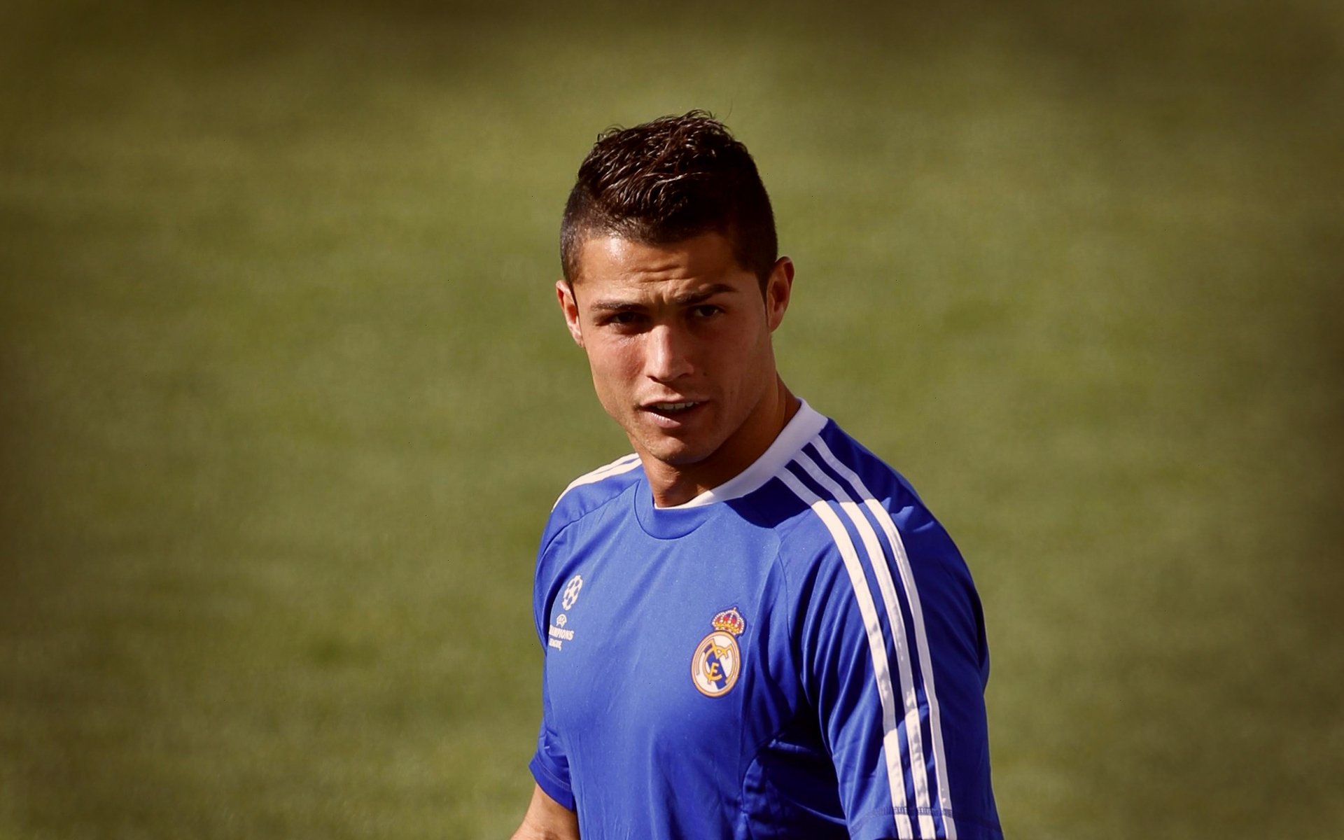 sport con il real madrid con ronaldo football photo