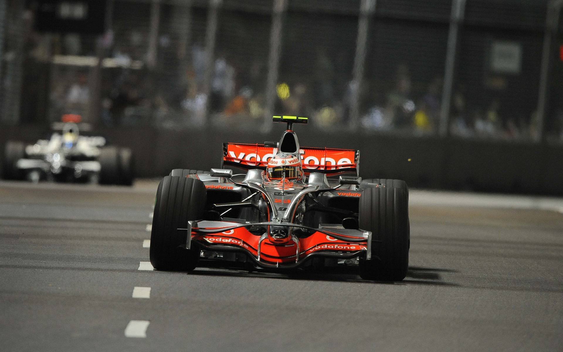 światła noc vodafone mclaren mercedes bolid mclaren mp4-23 heikki kovalainen grand prix singapuru 2008 obwody marina bay street marina bay prędkość wyścig tor tor formuła 1 f1 formuła 1 zdjęcie