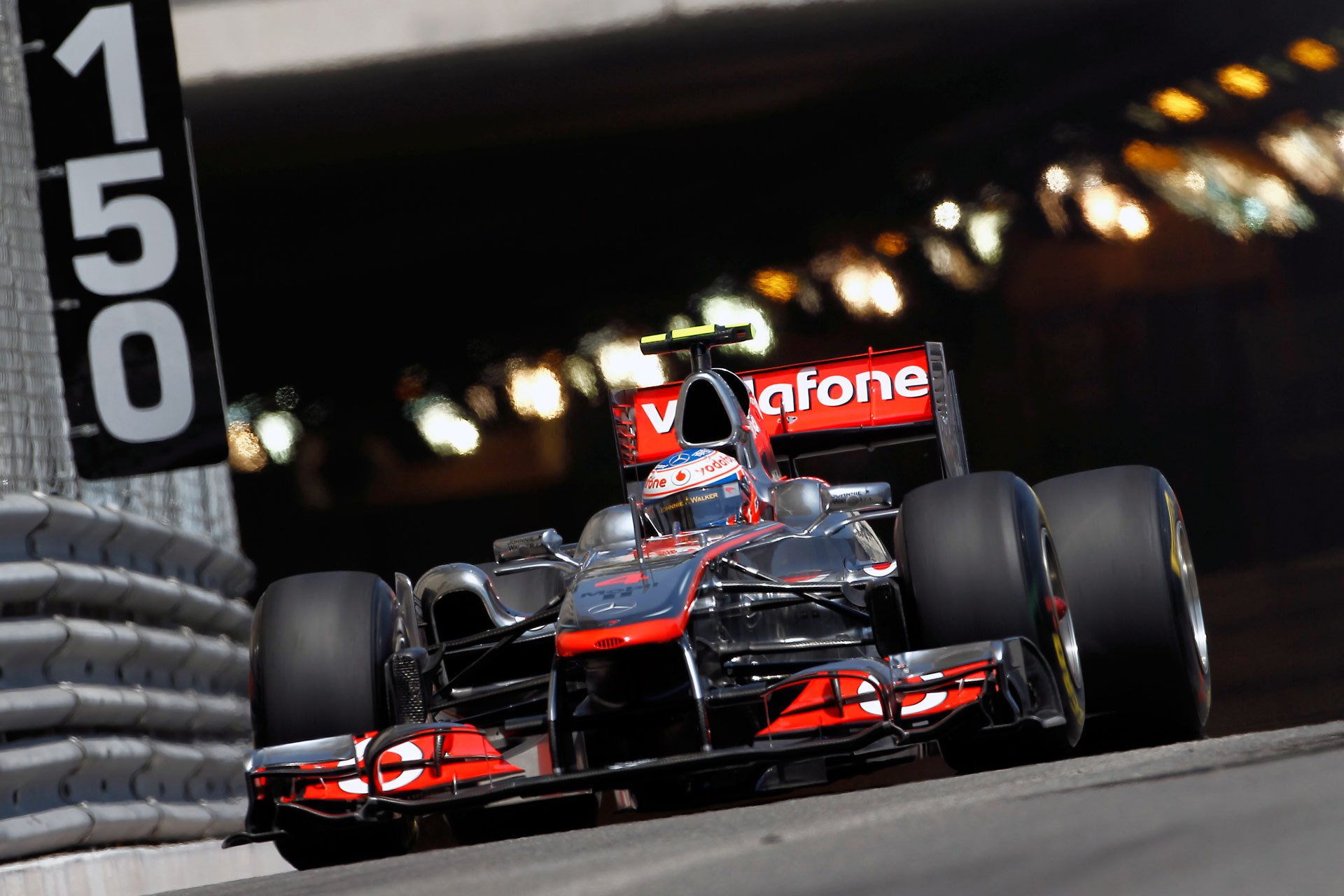 grand prix monako tor miejski monte carlo 2011 vodafone mclaren mercedes bolid mclaren mp4-26 jenson button wyścig tor tor f1 formuła 1 formuła 1