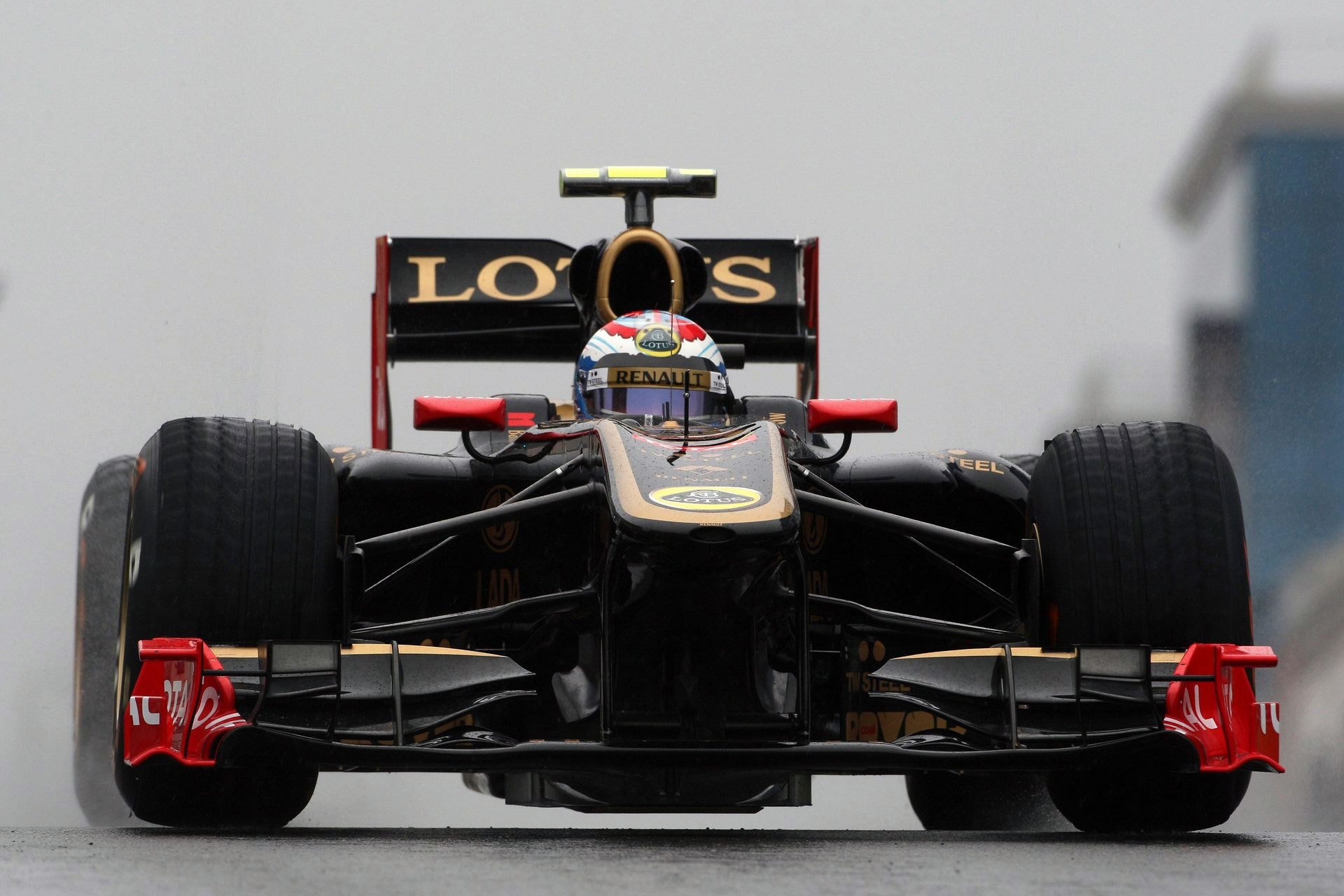 formuła f1 lotos renault vitali petrov lotus-renault formuła 1 2011 tor turcja deszcz