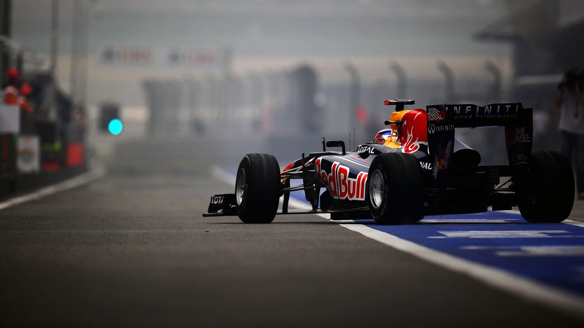 formula 1 sebastian vettel vettel toro rosso rb7 2011 gran premio shanghai pit lane f1 f1 formula