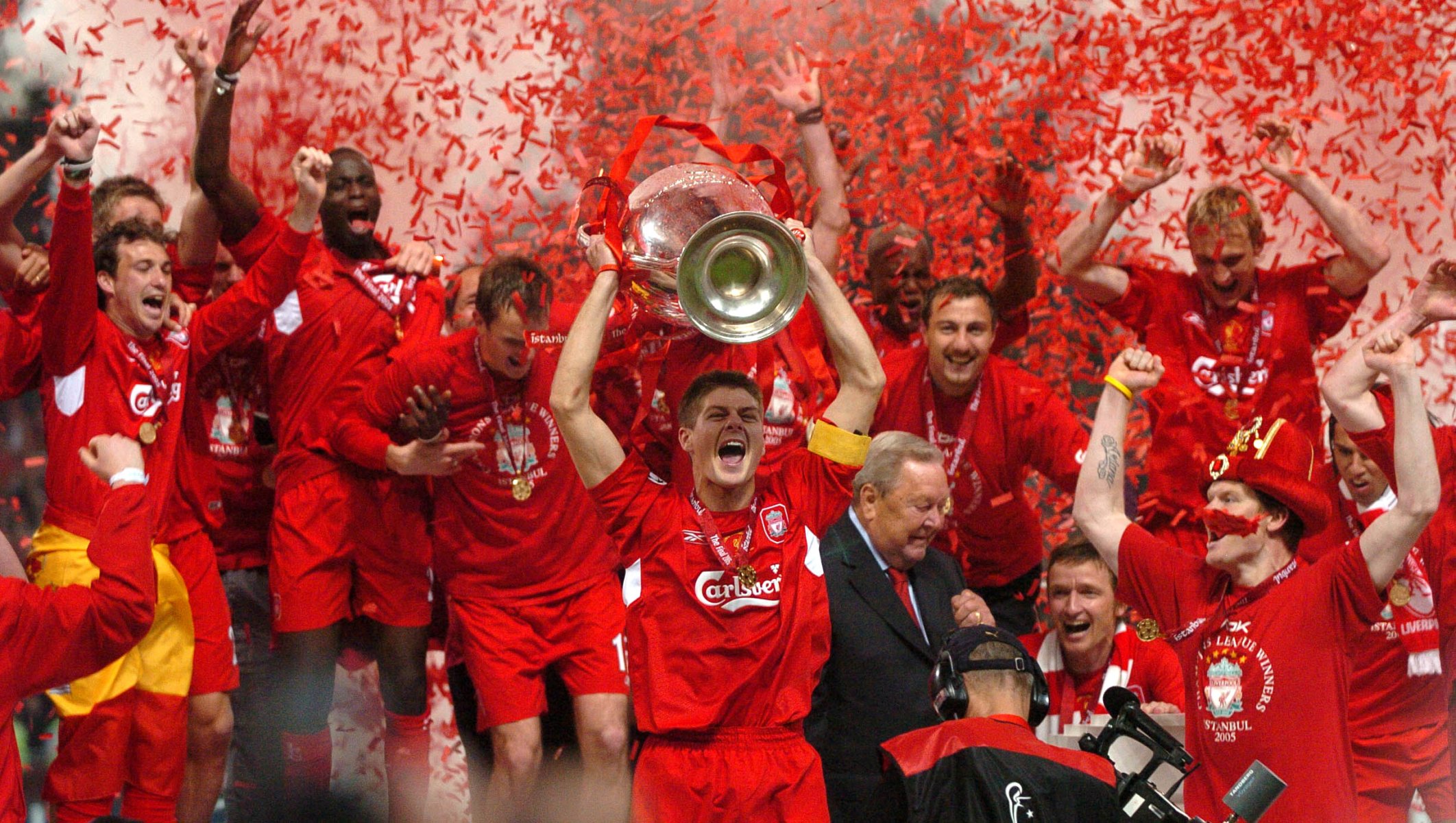 2005 champions league uefa steven gerrard kapitän liverpool england liverpool vs mailand italien istanbul türkei tasse fußball tapete sieg urlaub ynwa fußball feier champions pokal flachs