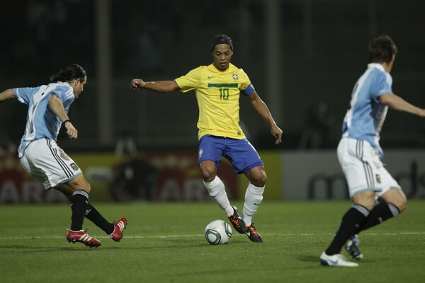 Ronaldinho, joueur brésilien de football